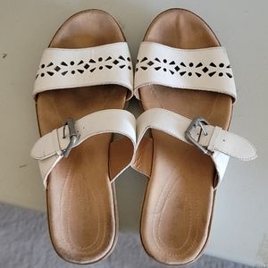Naturalizer  Daria low wedge sandals